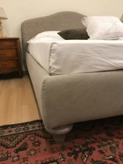 Letto imbottito con contenitore Medea a prezzo ribassato^Twils Sale