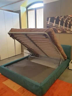 Excò Letto imbottito con contenitore Zoom  a prezzo ribassato- Letti