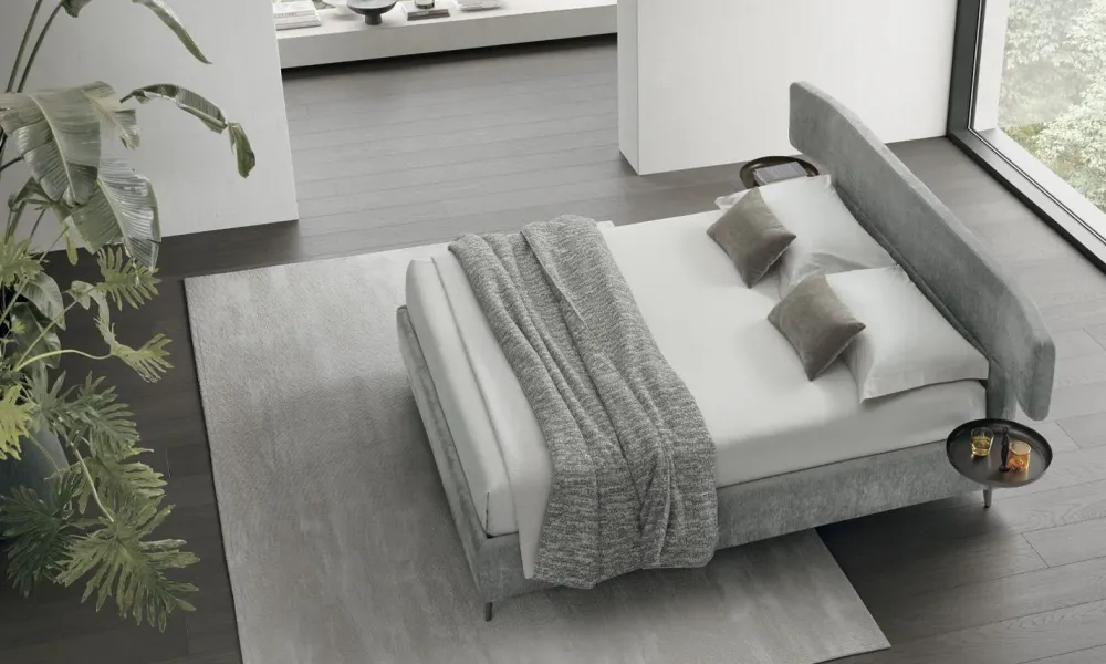 New Letto imbottito con contenitore Berge' a prezzo scontato Letti