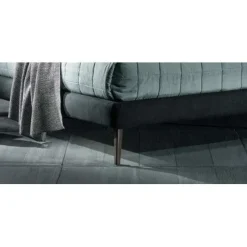 Letto imbottito con gambe Break  a prezzo ribassato^Excò