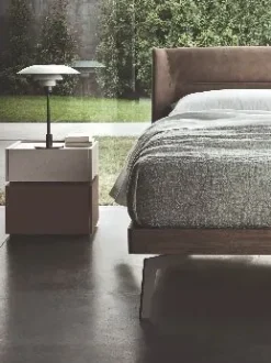 Letto imbottito con gambe Nest  a prezzo ribassato^Sangiacomo Discount