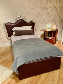 Di Liddo & Perego Letto imbottito con giroletto Chic  a prezzo ribassato- Letti