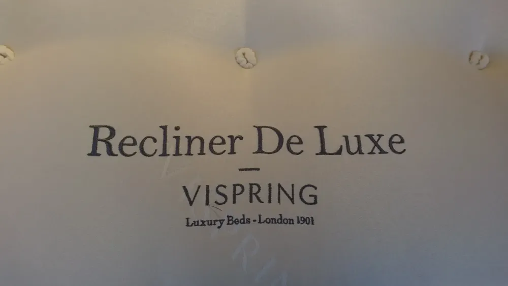 Vispring Letto imbottito con giroletto Recliner de luxe di a prezzo scontato- Letti