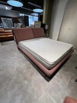 Altrenotti Letto imbottito con giroletto Filicudi  a prezzo scontato- Letti