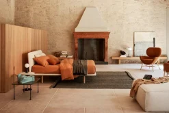 Sale Letto imbottito con piedini Filo  a prezzo ribassato Letti