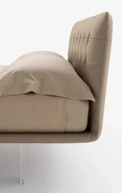 Sale Letto imbottito con piedini Filo  a prezzo ribassato Letti
