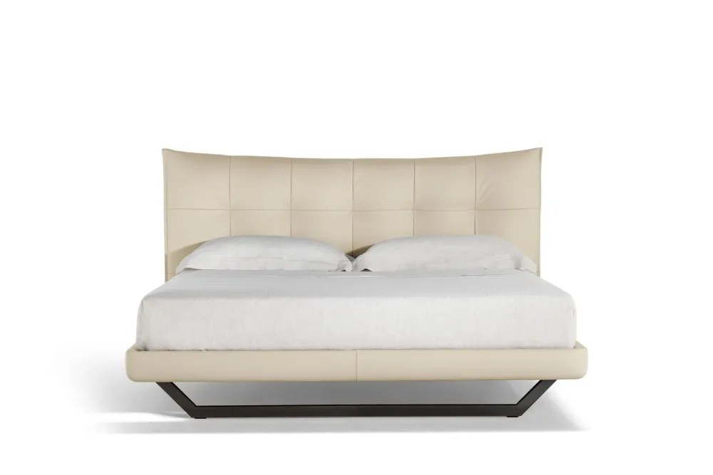 Poltrona Frau Letto imbottito con piedini Aurora tre a prezzo ribassato- Letti