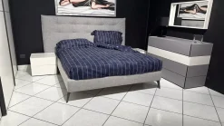 La casa moderna Letto imbottito con piedini Tuftè  a prezzo scontato- Letti