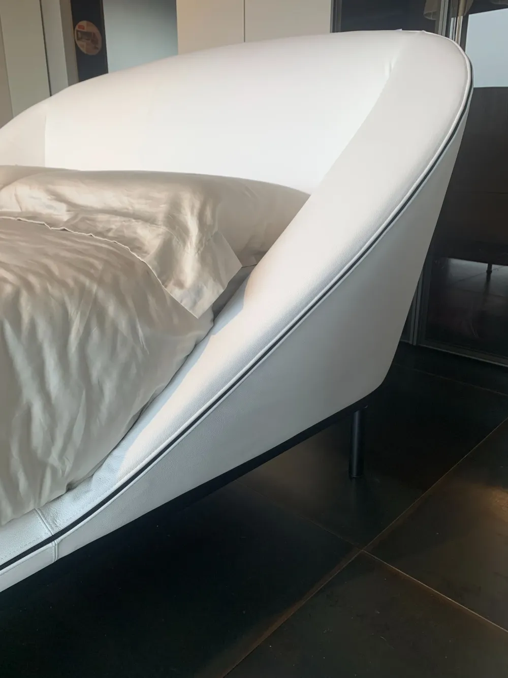 Best Letto imbottito con piedini Domenica 160x200 a prezzo scontato Letti