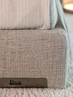 Flou Letto imbottito modello Atelierm: contatta il venditore per scoprire il prezzo- Letti