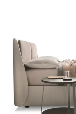 Letto imbottito modello Bend: richiedi ora il prezzo^Ditre Italia New