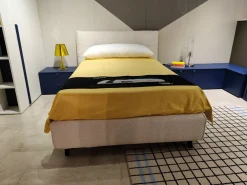 Online Letto imbottito modello Cut compatto di scontato 36% Letti