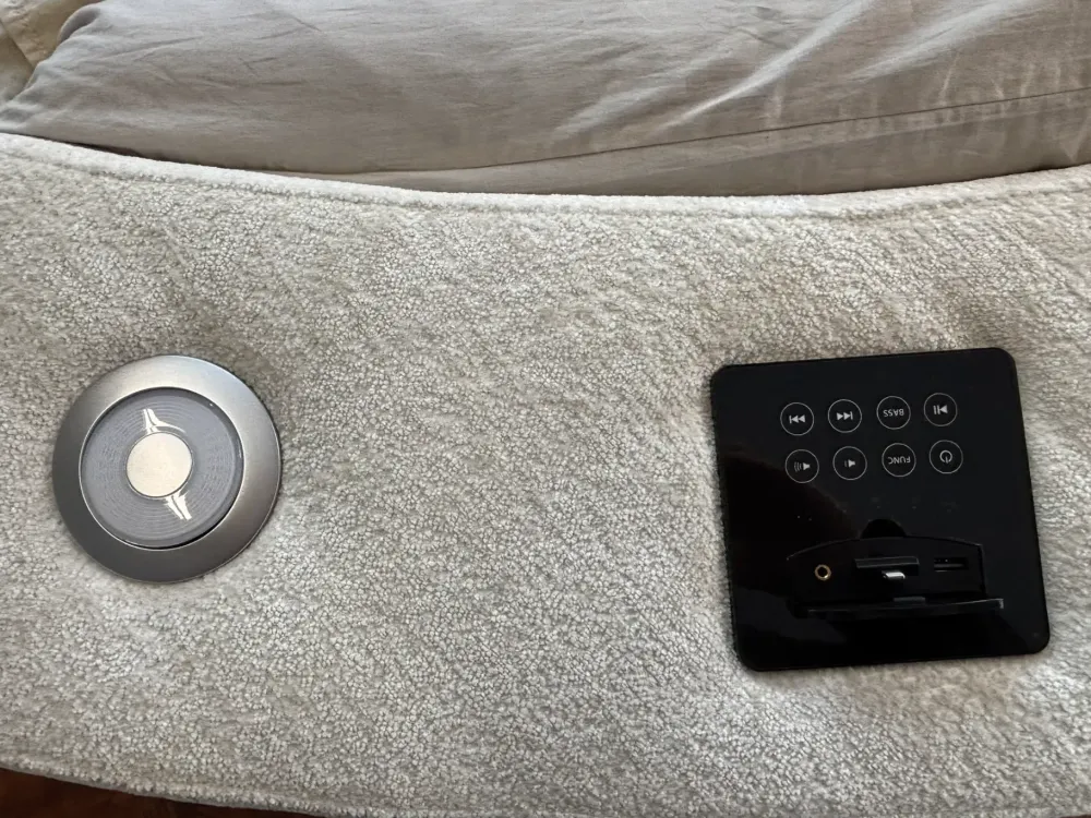 Clearance Letto imbottito modello Letto rotondo cristal high-tech tessuto di scontato 48% Letti