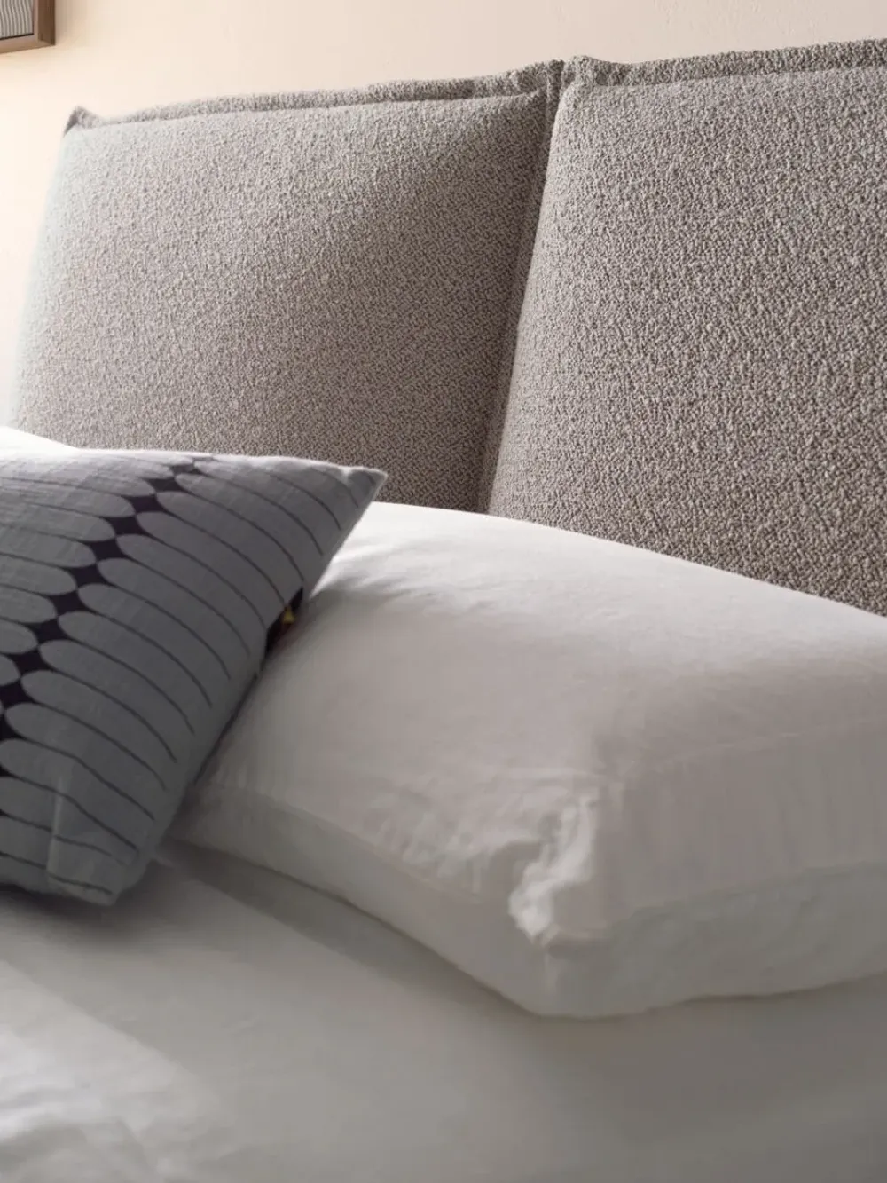 New Letto imbottito modello Letto matrimoniale modello alissa di scontato 40% Letti