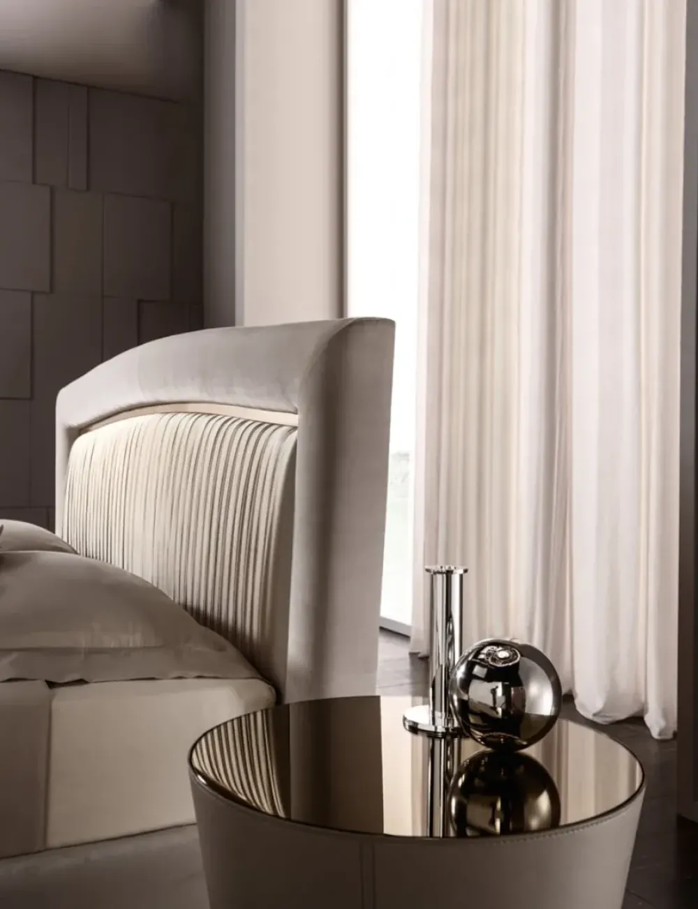 Cantori Letto imbottito modello Portofino plissè di scontato 22%- Letti