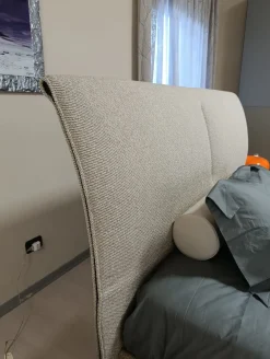 Sale Letto imbottito modello Sail di scontato 25% Letti