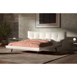 Letto imbottito modello Thomas di scontato 30%^Cattelan Italia Sale