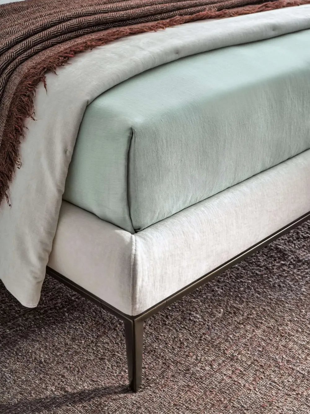 Letto imbottito modello Thomas di scontato 30%^Twils Best