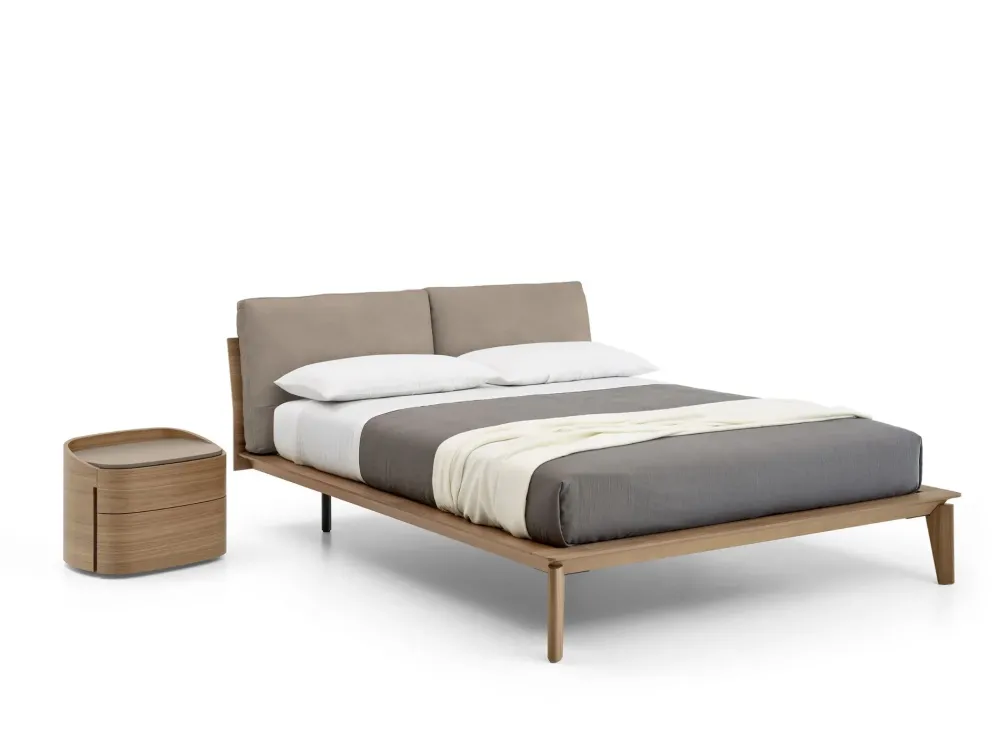Letto in legno con gambe Abbraccio legno a prezzo ribassato^Sangiacomo New
