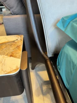 Cattelan Italia Letto in legno con gambe Nelson  a prezzo scontato- Letti