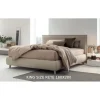 Letto king size con piedini Pascal a prezzo scontato^V&nice Online