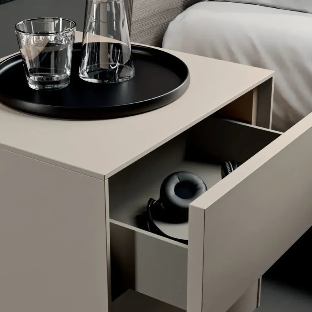 Collezione esclusiva LETTO Letto moderno in legno laccato Mottes selection in OFFERTA OUTLET- Letti