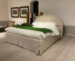 Letto matrimoniale con contenitore Bold a prezzo ribassato^Gervasoni