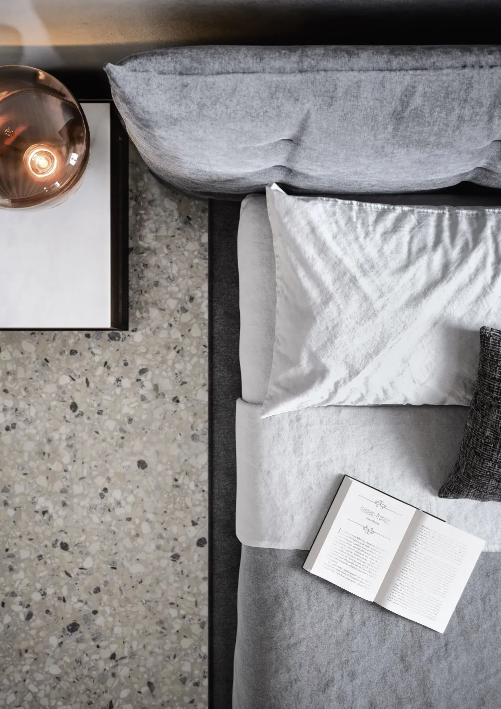 Letto matrimoniale con gambe Tuftè a prezzo scontato^NovaMobili Clearance