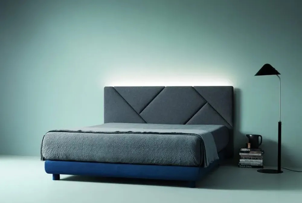 Letto matrimoniale con gambe Opus a prezzo scontato^Caccaro Outlet