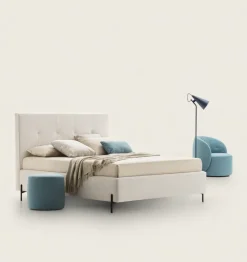 Letto matrimoniale con gambe Love a prezzo ribassato^Le Comfort Sale