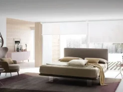 Letto matrimoniale con gambe Snap a prezzo scontato Letti