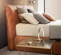 Clearance Letto matrimoniale con giroletto Piumotto a prezzo scontato Letti