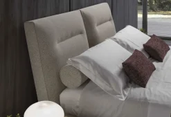 Clearance Letto matrimoniale con giroletto Kensington a prezzo scontato Letti