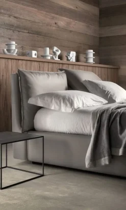 Outlet Letto matrimoniale con giroletto Quiet a prezzo ribassato Letti