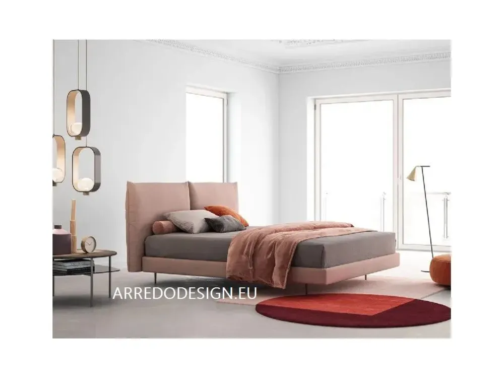 Letto matrimoniale con piedini Icaro * a prezzo ribassato Letti