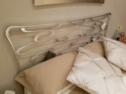 Clearance Letto matrimoniale con piedini Venice a prezzo scontato Letti