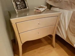 Clearance Letto matrimoniale con piedini Venice a prezzo scontato Letti