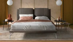 Letto matrimoniale design Letto imbottito road a prezzo scontato^Mobilificio Bellutti Sale