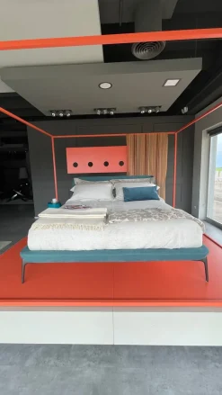 Letto matrimoniale design Velvet a prezzo ribassato^NovaMobili New