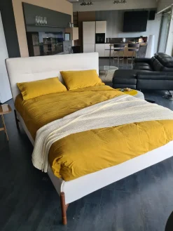 Letto matrimoniale design Verney a prezzo scontato^Altrenotti Outlet