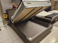 Sale Letto matrimoniale moderno Uno a prezzo ribassato Letti