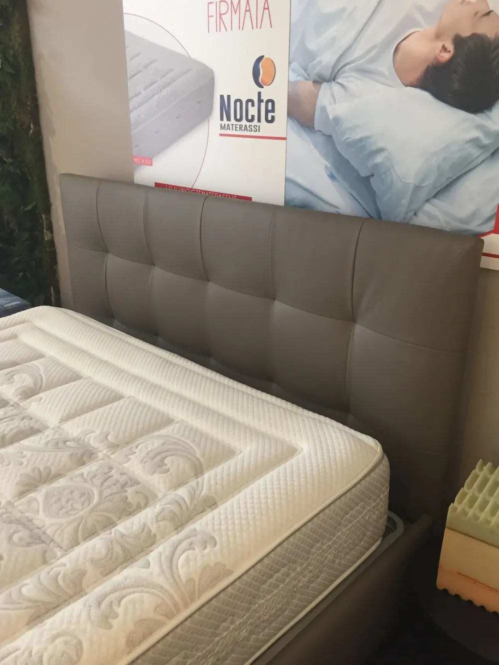 Sale Letto matrimoniale moderno su misura a prezzo scontato Letti