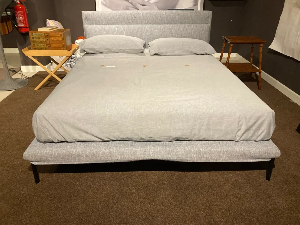 Noctis Letto matrimoniale moderno Nebbia a prezzo ribassato- Letti