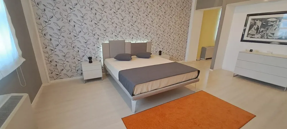 Letto matrimoniale moderno Skyline a prezzo ribassato^Moretti Compact Giorno Notte Discount