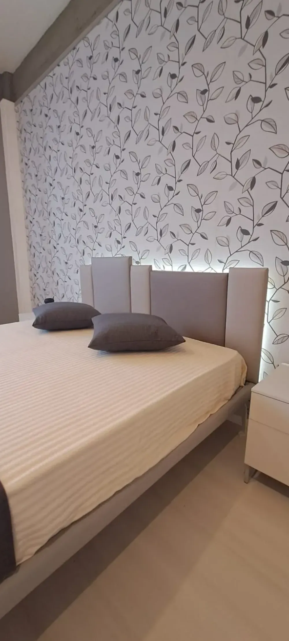 Letto matrimoniale moderno Skyline a prezzo ribassato^Moretti Compact Giorno Notte Discount