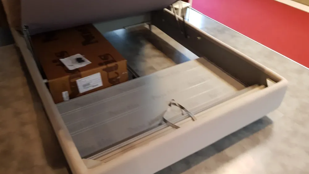 Letto moderno con contenitore Outlet letto so pop a prezzo ribassato^Noctis Clearance