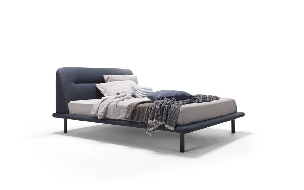 Letto moderno con gambe Malè a prezzo scontato^Novaluna Sale