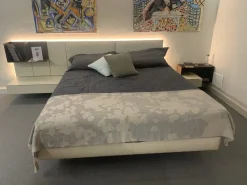 Discount Letto moderno con giroletto Ecletto a prezzo scontato Letti
