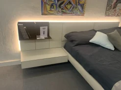 Discount Letto moderno con giroletto Ecletto a prezzo scontato Letti