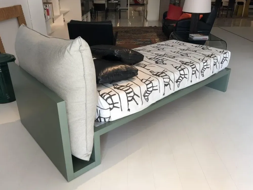 Outlet Letto moderno con giroletto linea bed a prezzo ribassato Letti